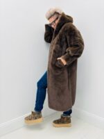 Manteau Long à Capuche en fausse fourrure – Image 8