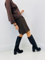 Bermuda Tailoring Chic – Élégance structurée et allure moderne – Image 4