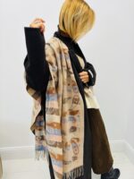 Écharpe Réversible à Motifs