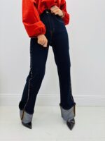 Jean Droit à revers et clous dorés