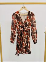 Robe Fluide imprimée automnale – Féminine, légère et pleine de charme – Image 2