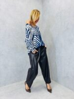 Pull Imprimé Graphique – Maille fluide et style moderne – Image 3