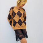 Pull à Losanges camel "BURLINGTON" – Élégance rétro et douceur fluide