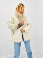 Veste Réversible effet fourrure – modèle par FREDA – Image 4