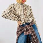 Chemise à Carreaux Col Victorien – Élégance Romantique & Style Moderne