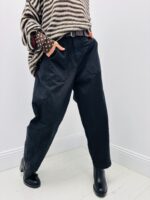 Pantalon Coupe barrel avec ceinture – allure décontractée chic – Image 4