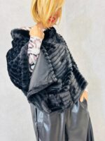 Poncho en Fausse Fourrure ultra douce – Image 7