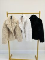 Veste Réversible effet fourrure – modèle par FREDA – Image 2