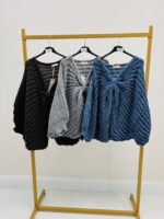 Pull “Twist Back” – Détail Noué dans le dos – Image 3