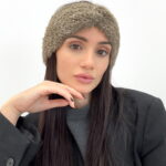 Bandeau en Maille Douce à Petits sequins – touche brillante et cocooning