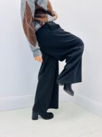 Pantalon à Pinces large – Élégance minimaliste et confort chic – Image 5