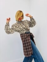 Chemise à Carreaux Col Victorien – Élégance Romantique & Style Moderne – Image 4