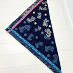 Écharpe Mickey jacquard – esprit ludique et chic 100% viscose