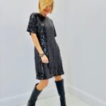Robe Courte en Sequins – Dos Noué & Doublure Confort