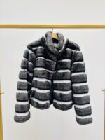 Veste en Fausse Fourrure à rayures – Image 4