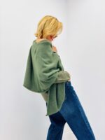 Poncho doux asymétrique – Style italien en maille viscose Marque Valentyne – Image 9