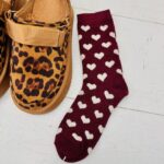 Chaussettes à Motifs Cœur – Douceur, chaleur et touche romantique