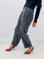 Pantalon à Rayures et motifs fleuris – Marque Les Impatientes – Image 6