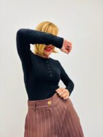 Pull Col rond boutonné – Image 8