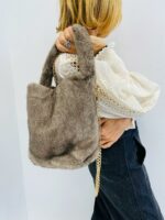 Sac Effet Fausse Fourrure avec chaîne dorée