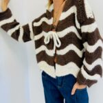 Gilet Tricoté à Rayures Ondulées